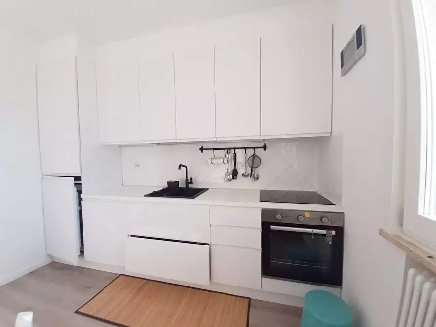 Immagine 4 di Appartamento in vendita  a Cecina