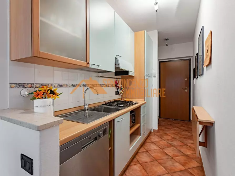 Immagine 10 di Appartamento in vendita  a San Vincenzo