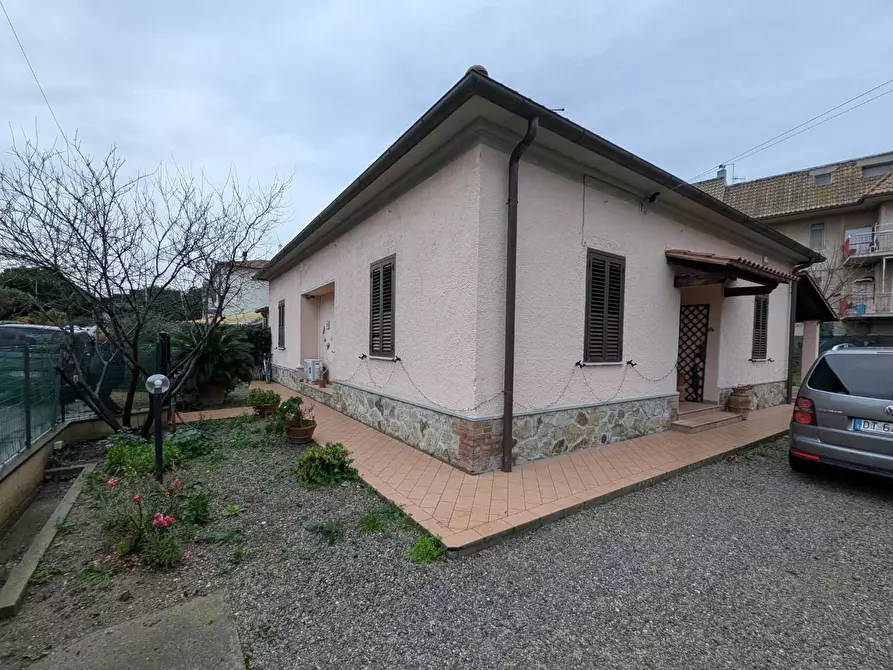 Immagine 17 di Casa indipendente in vendita  a Orbetello