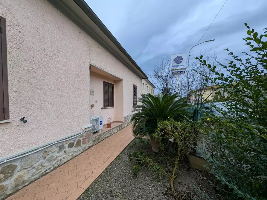 Immagine 18 di Casa indipendente in vendita  a Orbetello