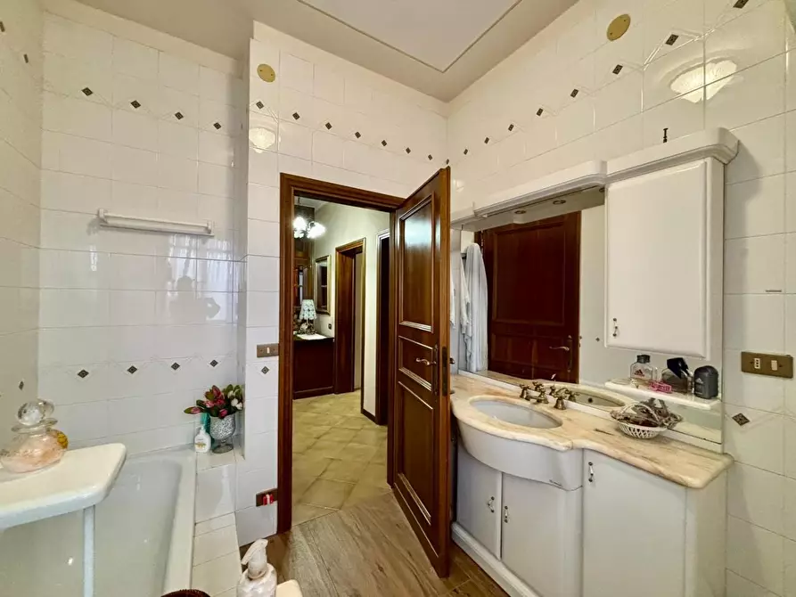 Immagine 34 di Casa bifamiliare in vendita  a Terricciola