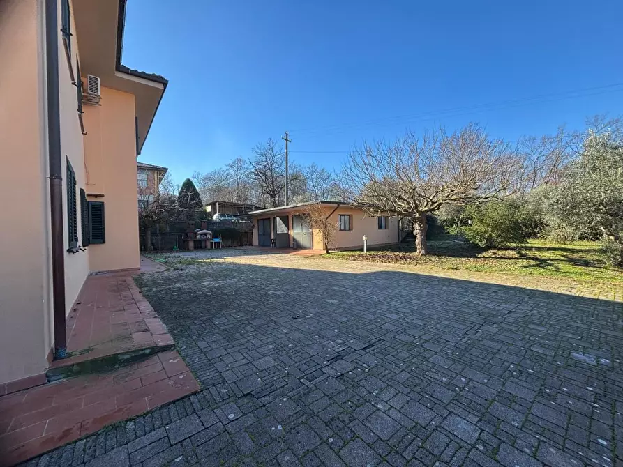 Immagine 5 di Casa bifamiliare in vendita  a Terricciola