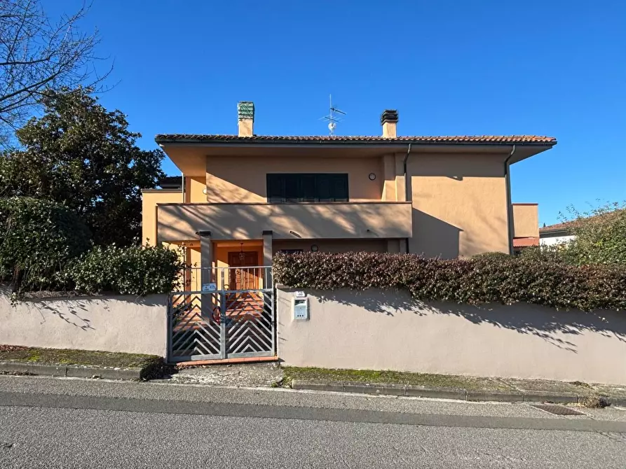 Immagine 11 di Casa bifamiliare in vendita  a Terricciola