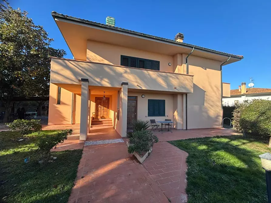 Immagine 2 di Casa bifamiliare in vendita  a Terricciola