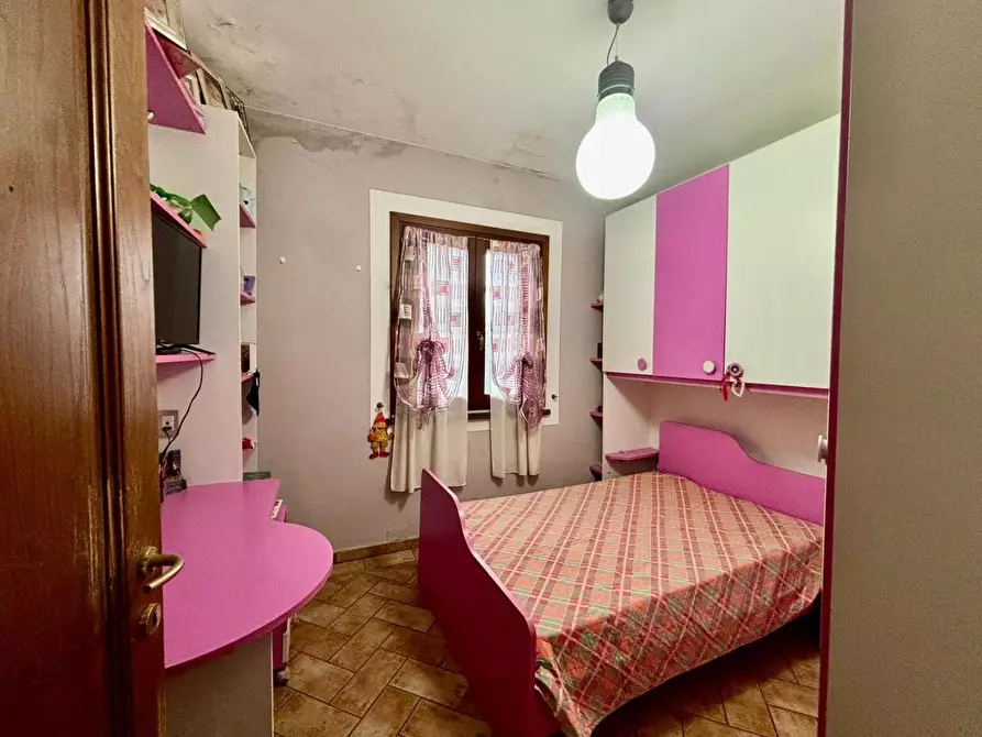 Immagine 41 di Casa bifamiliare in vendita  a Terricciola