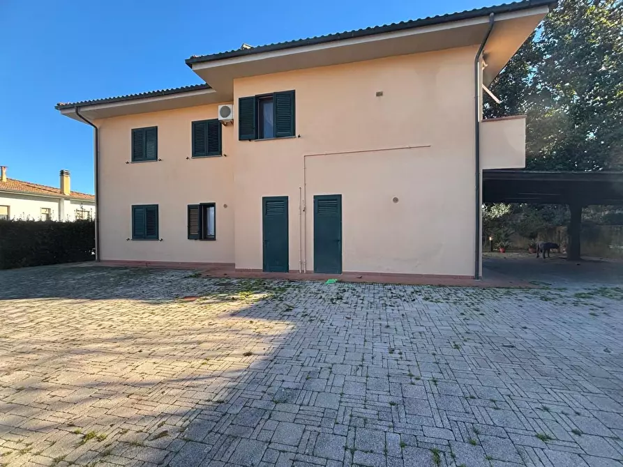 Immagine 10 di Casa bifamiliare in vendita  a Terricciola