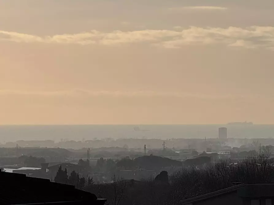 Immagine 29 di Appartamento in vendita  a Massa