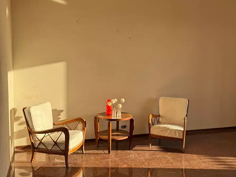 Immagine 1 di Appartamento in vendita  a Massa