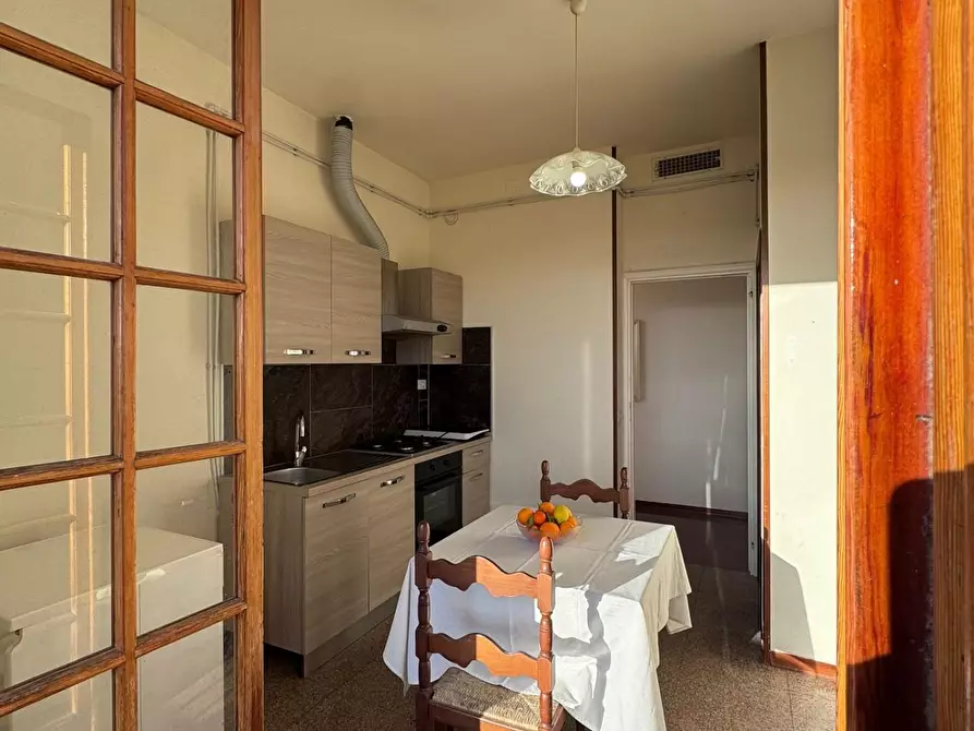 Immagine 6 di Appartamento in vendita  a Massa