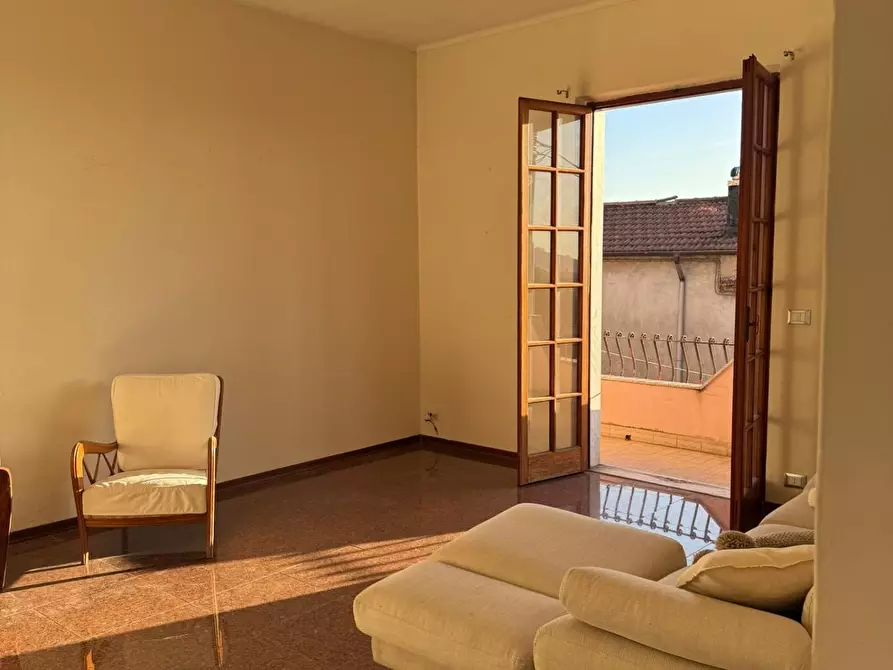 Immagine 2 di Appartamento in vendita  a Massa