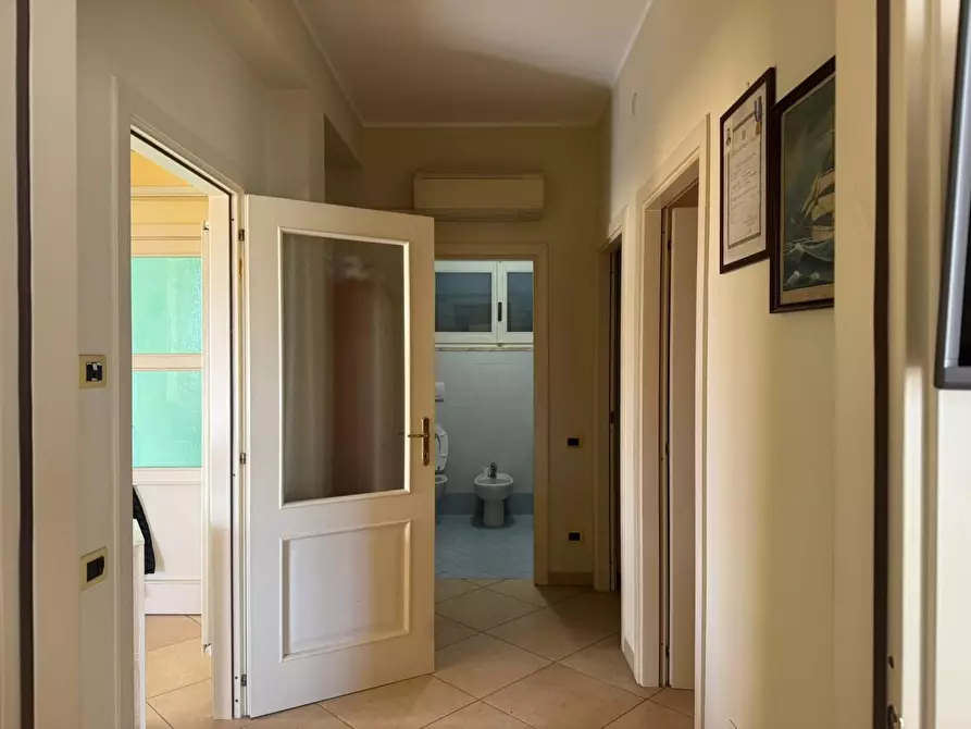 Immagine 12 di Appartamento in vendita  a Montignoso