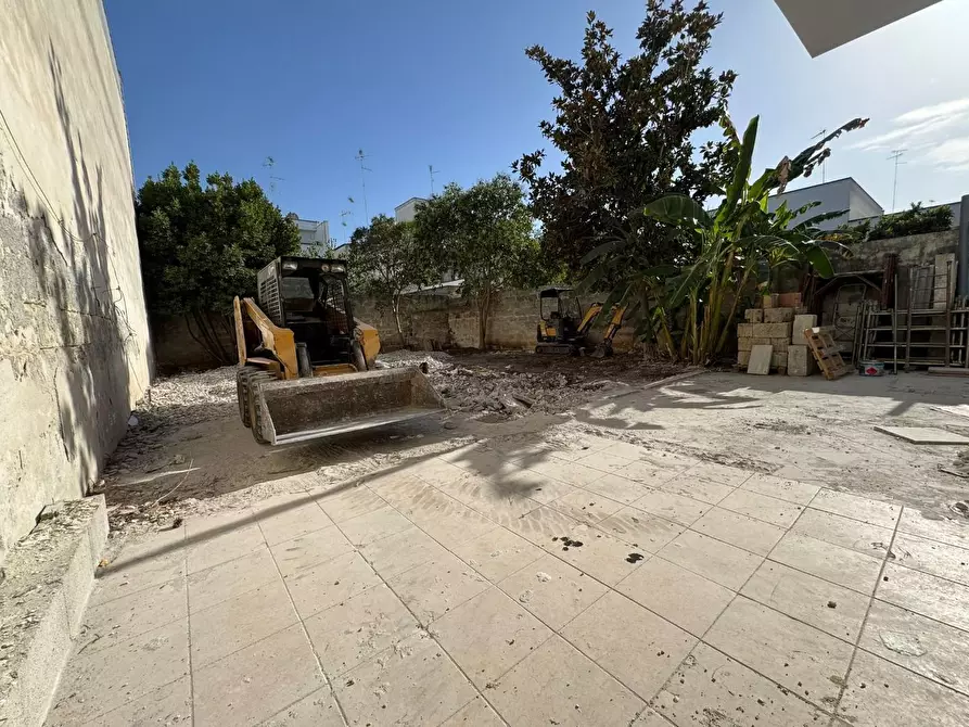 Immagine 11 di Appartamento in vendita  a Lecce