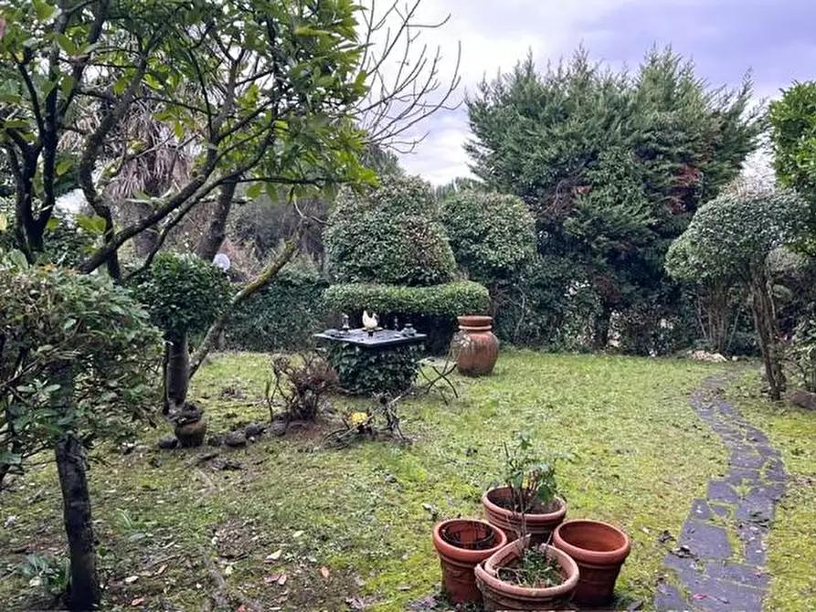 Immagine 7 di Casa bifamiliare in vendita  a Siena