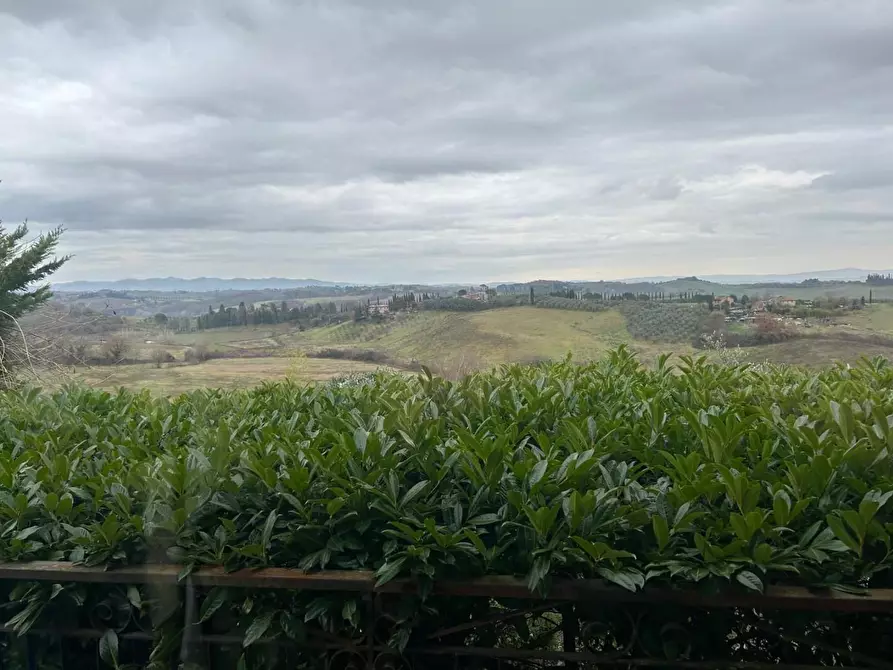 Immagine 1 di Casa bifamiliare in vendita  a Siena