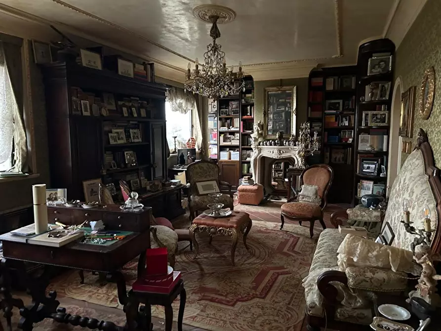 Immagine 9 di Casa bifamiliare in vendita  a Siena