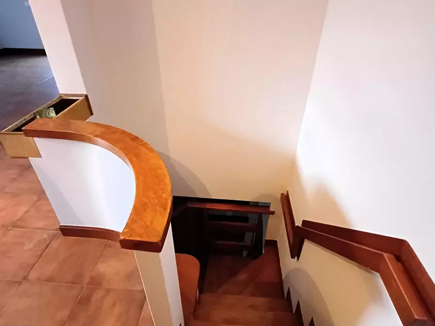 Immagine 10 di Appartamento in vendita  a Empoli