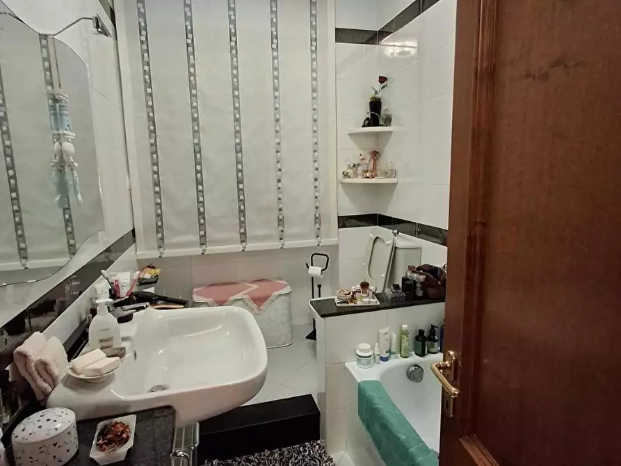 Immagine 15 di Appartamento in vendita  a Capraia E Limite