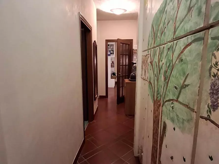 Immagine 7 di Appartamento in vendita  a Capraia E Limite