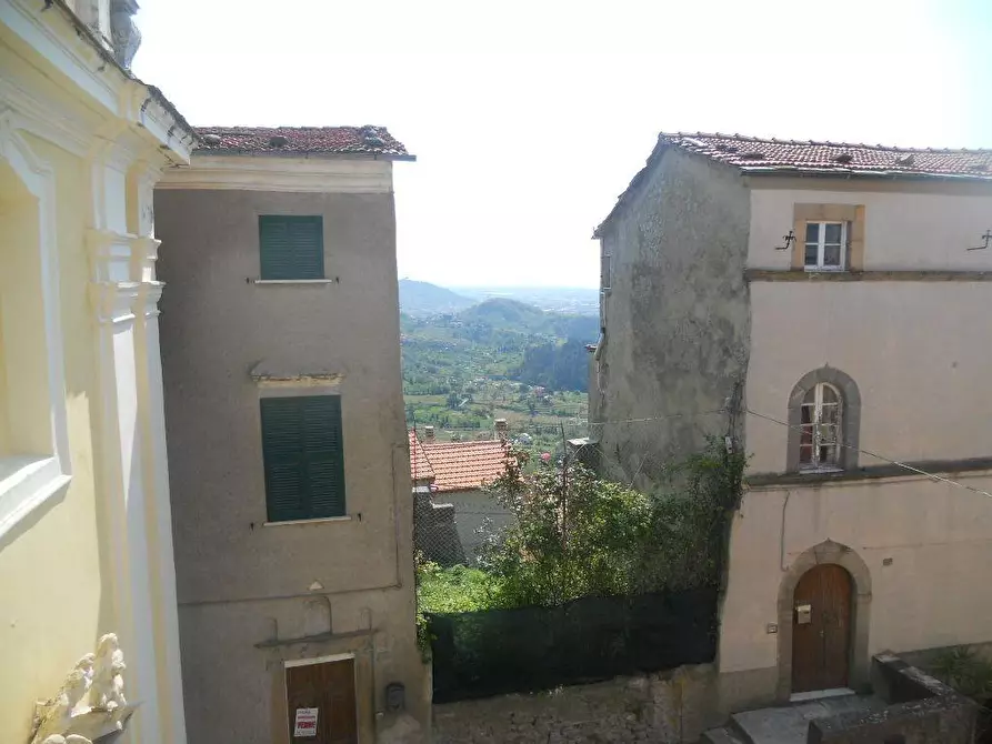 Immagine 13 di Appartamento in vendita  a Ortonovo