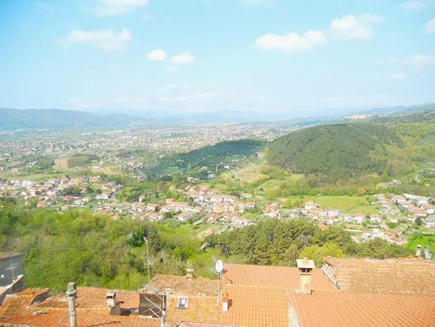 Immagine 10 di Appartamento in vendita  a Ortonovo