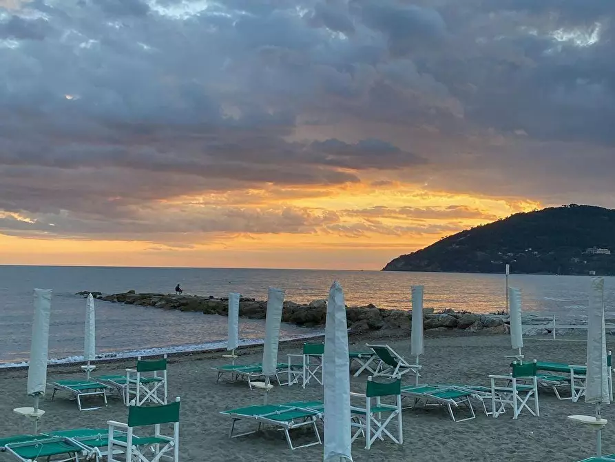 Immagine 5 di Appartamento in vendita  a Sarzana