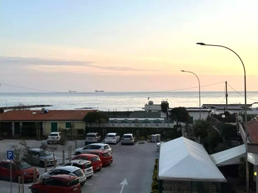 Immagine 36 di Appartamento in vendita  a Sarzana