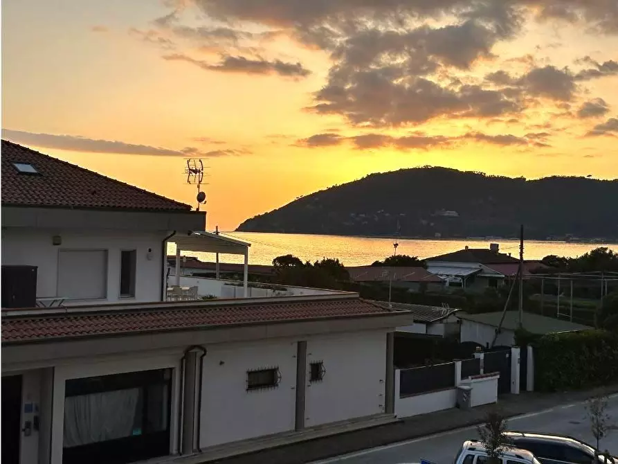 Immagine 34 di Appartamento in vendita  a Sarzana