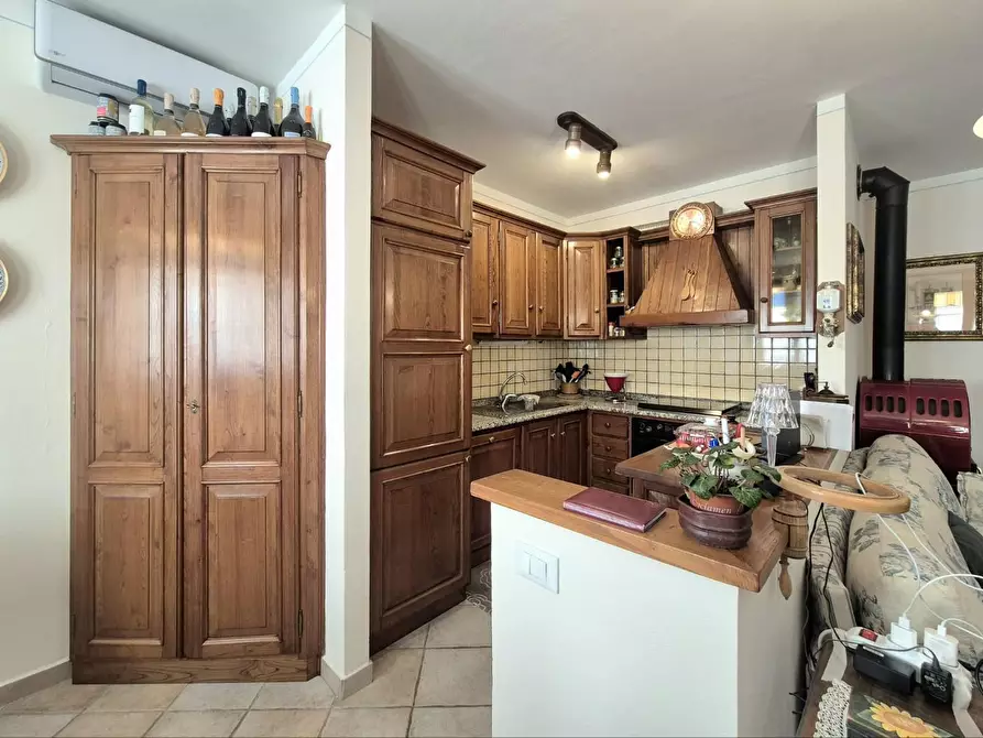 Immagine 10 di Appartamento in vendita  a Capannori