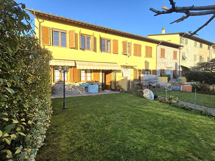 Immagine 2 di Appartamento in vendita  a Capannori