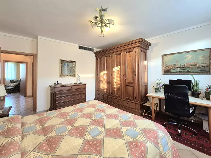 Immagine 19 di Appartamento in vendita  a Capannori