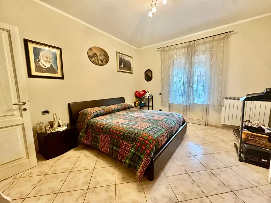 Immagine 20 di Casa bifamiliare in vendita  a Massa