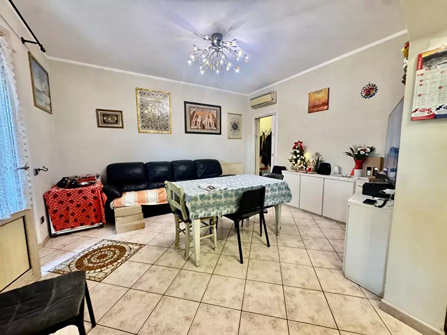 Immagine 16 di Casa bifamiliare in vendita  a Massa