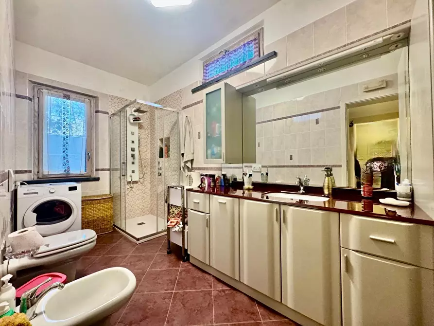 Immagine 25 di Casa bifamiliare in vendita  a Massa