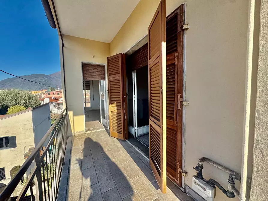 Immagine 7 di Appartamento in vendita  a Massa