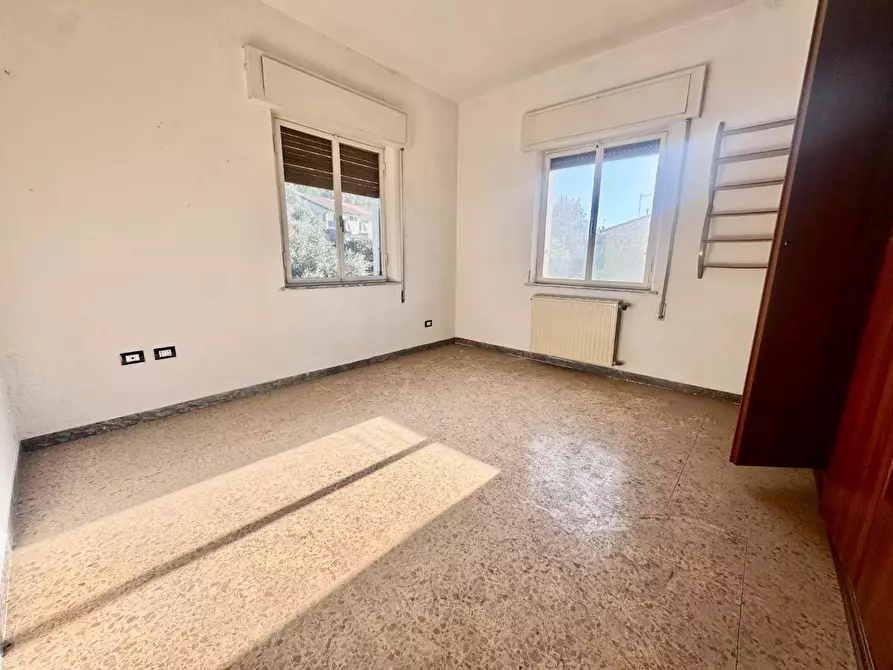 Immagine 22 di Appartamento in vendita  a Massa