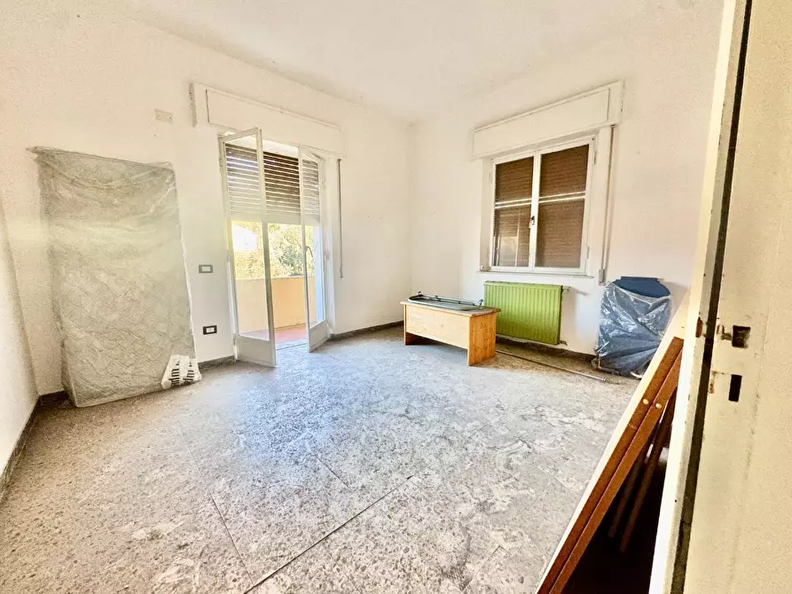 Immagine 25 di Appartamento in vendita  a Massa