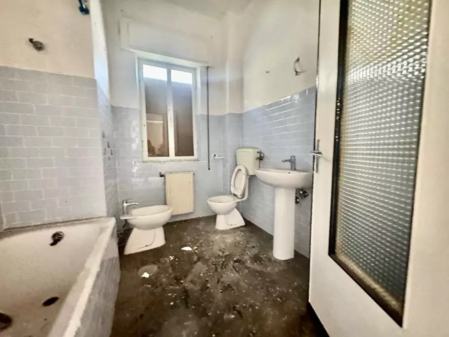 Immagine 24 di Appartamento in vendita  a Massa