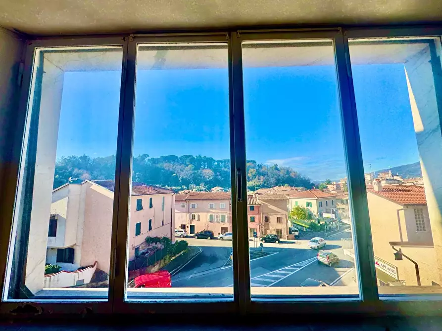 Immagine 8 di Appartamento in vendita  a Massa