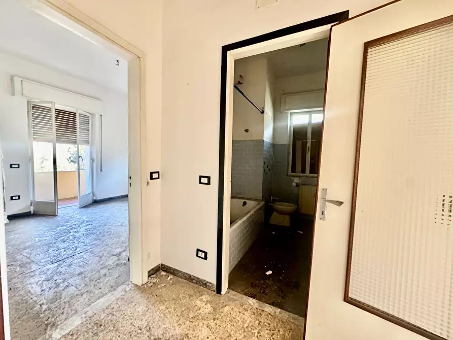 Immagine 17 di Appartamento in vendita  a Massa