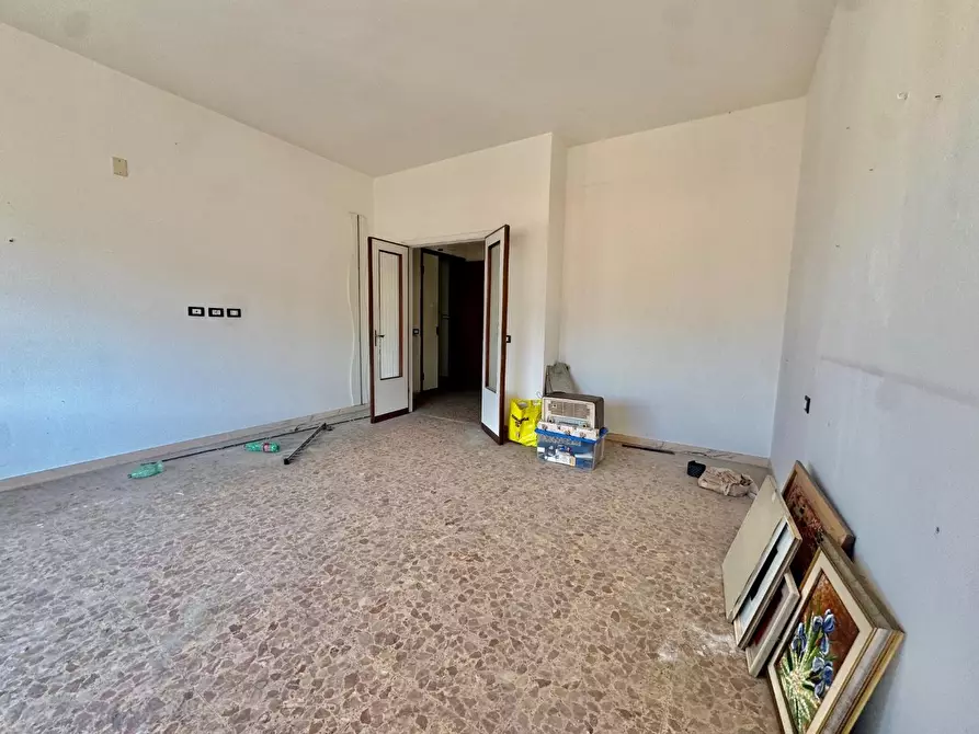 Immagine 12 di Appartamento in vendita  a Massa