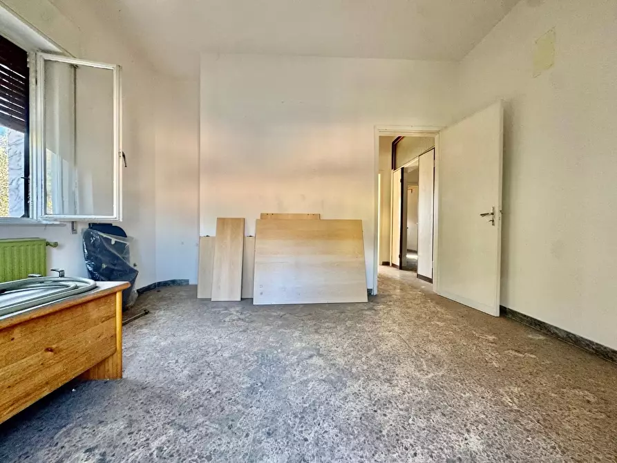 Immagine 26 di Appartamento in vendita  a Massa