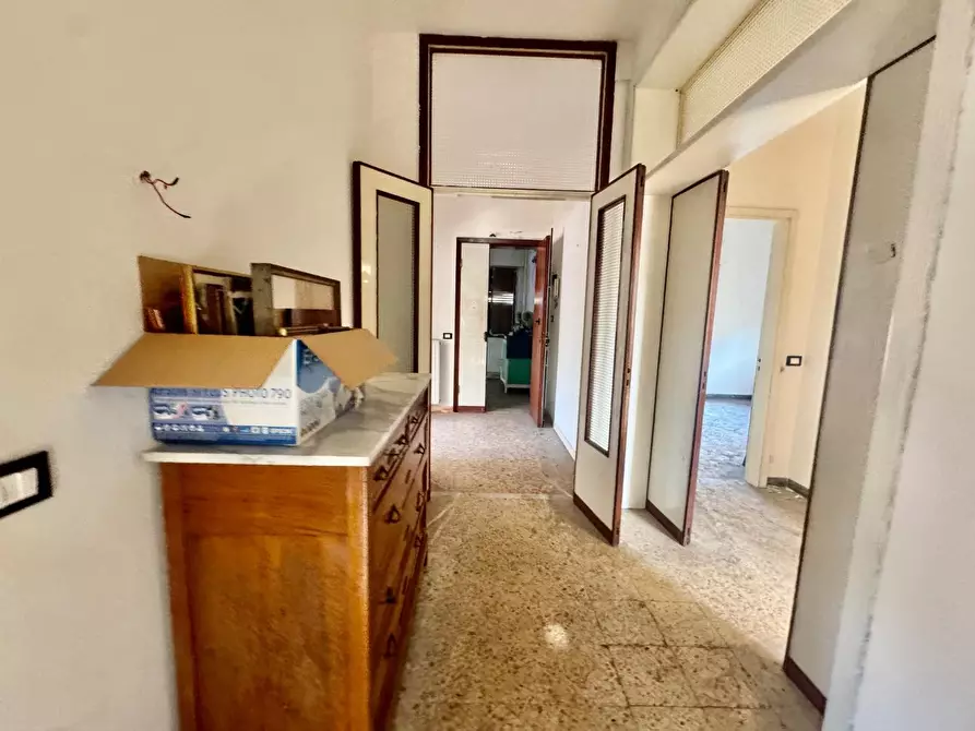 Immagine 5 di Appartamento in vendita  a Massa