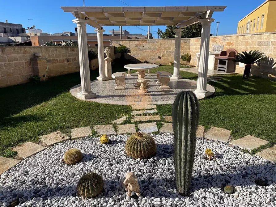 Immagine 34 di Villa in vendita  a Tiggiano