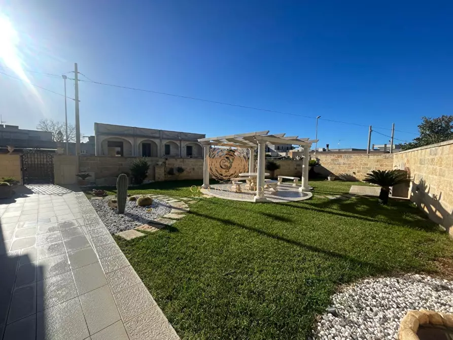 Immagine 3 di Villa in vendita  a Tiggiano