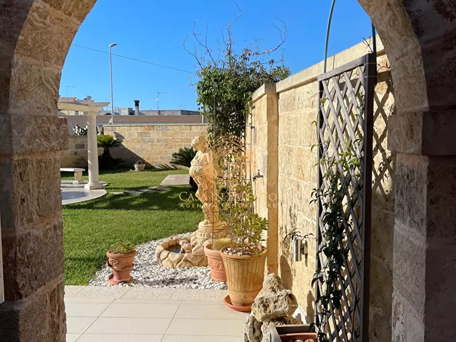 Immagine 21 di Villa in vendita  a Tiggiano