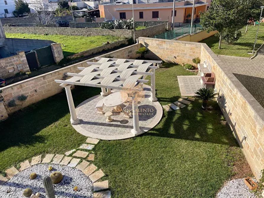 Immagine 16 di Villa in vendita  a Tiggiano