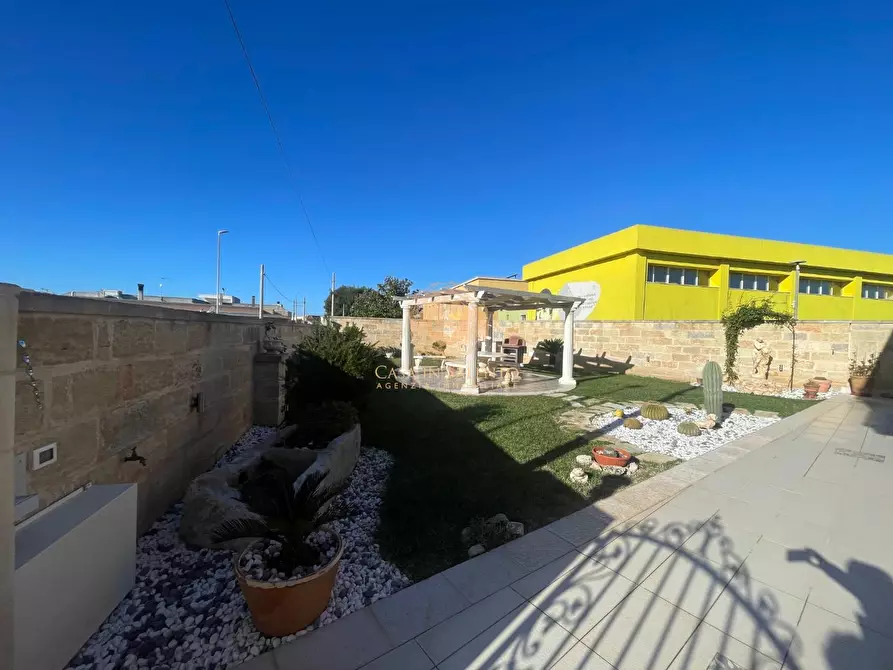 Immagine 4 di Villa in vendita  a Tiggiano