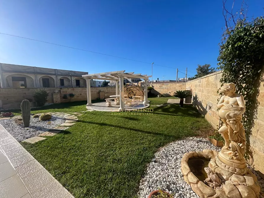 Immagine 2 di Villa in vendita  a Tiggiano