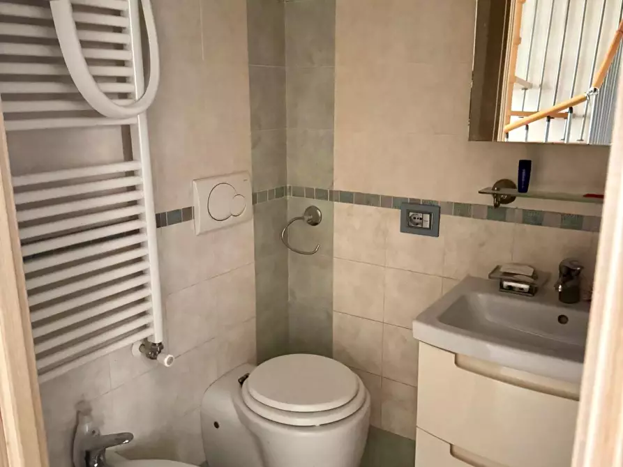 Immagine 9 di Casa bifamiliare in vendita  a Massa