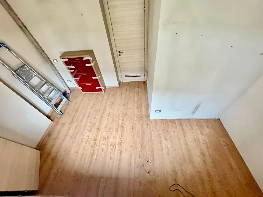 Immagine 20 di Casa bifamiliare in vendita  a Massa